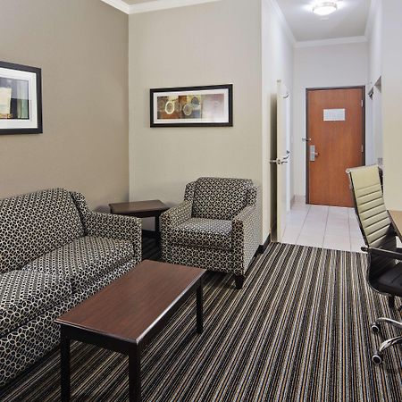 Best Western Plus Austin Airport Inn & Suites מראה חיצוני תמונה