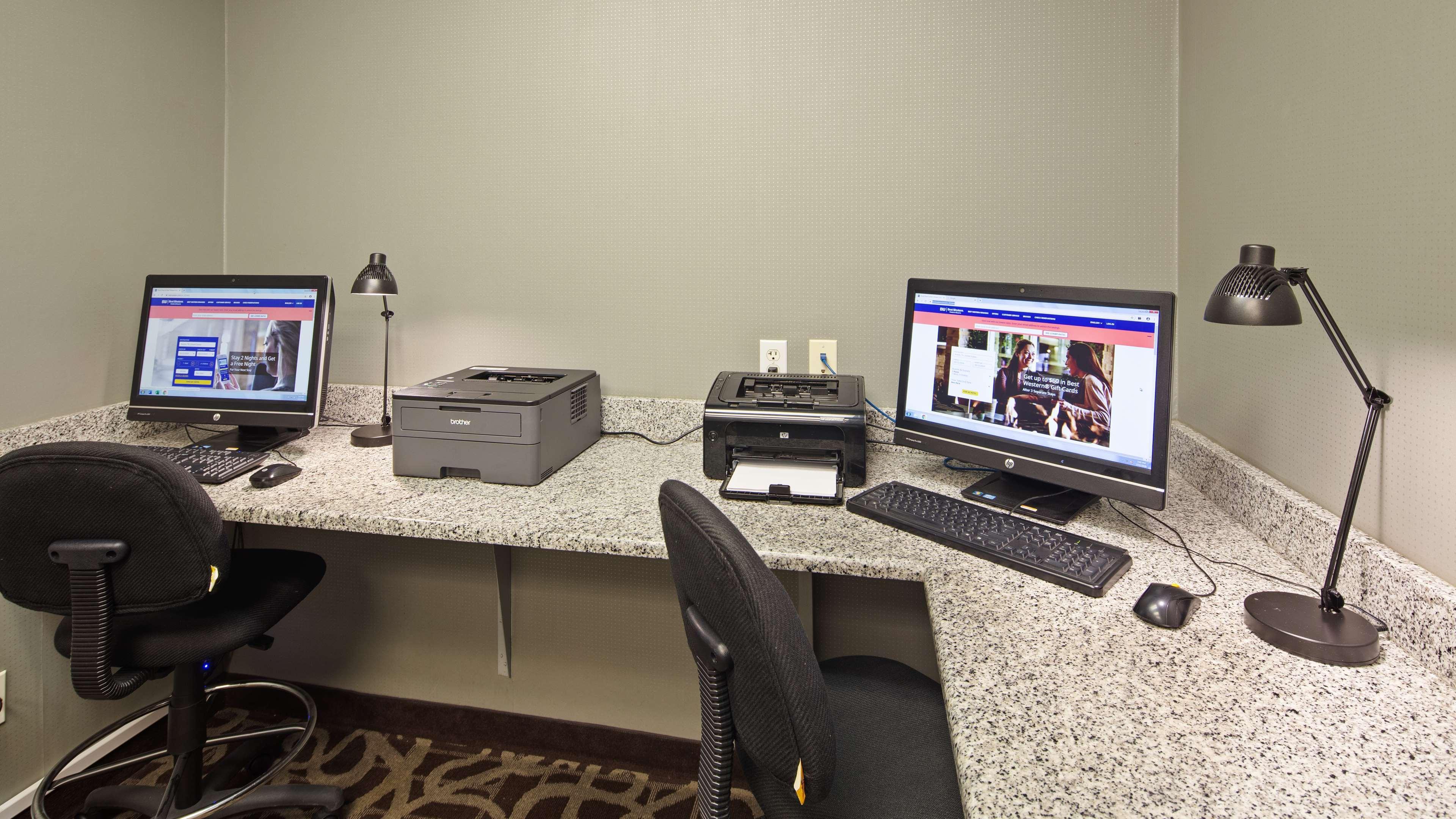 Best Western Plus Austin Airport Inn & Suites מראה חיצוני תמונה