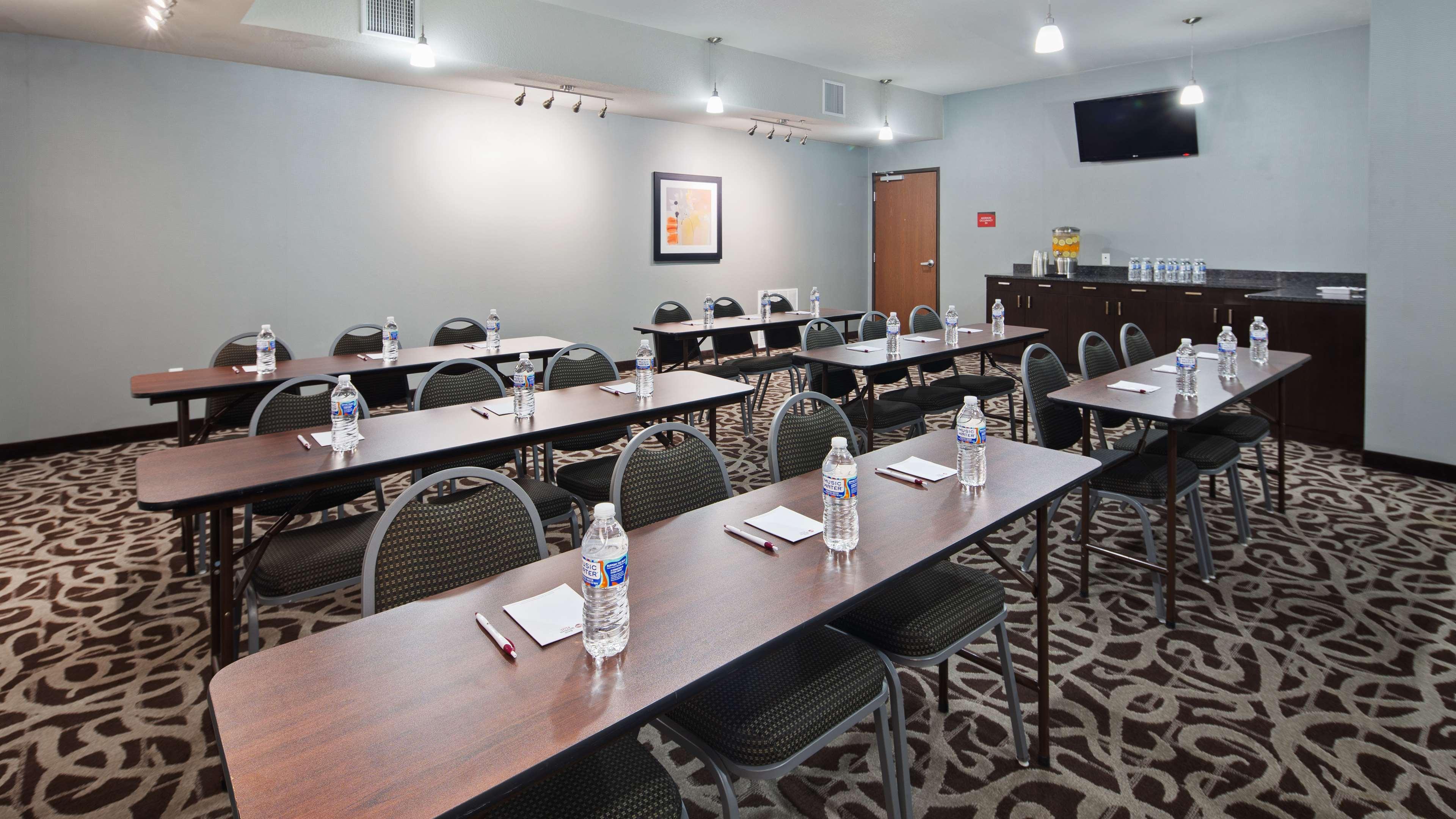 Best Western Plus Austin Airport Inn & Suites מראה חיצוני תמונה