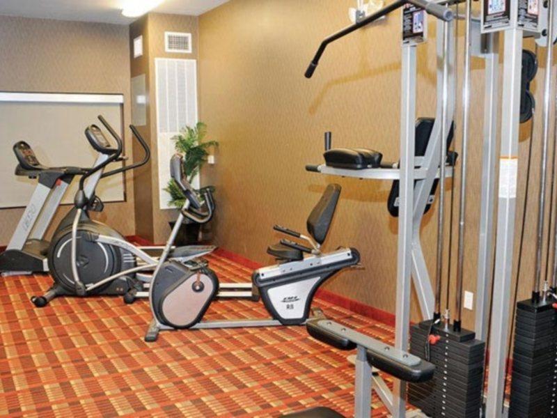 Best Western Plus Austin Airport Inn & Suites מראה חיצוני תמונה